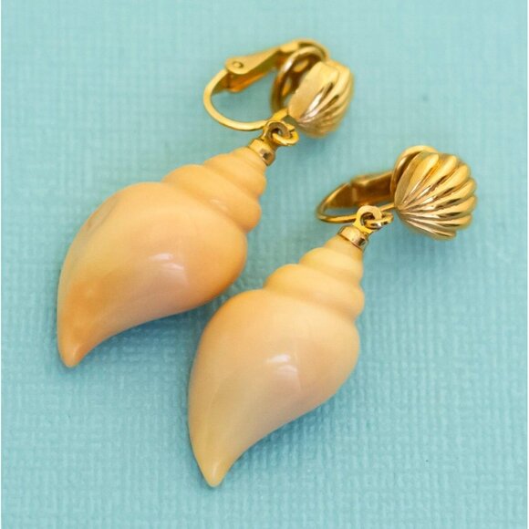 Vintage Faux Shells Gold Tone Clip On Earrings by Avon - E1 - Picture 2 of 3
